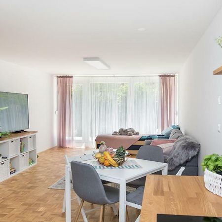 Family Apartment With Garden Ljubljana Extérieur photo
